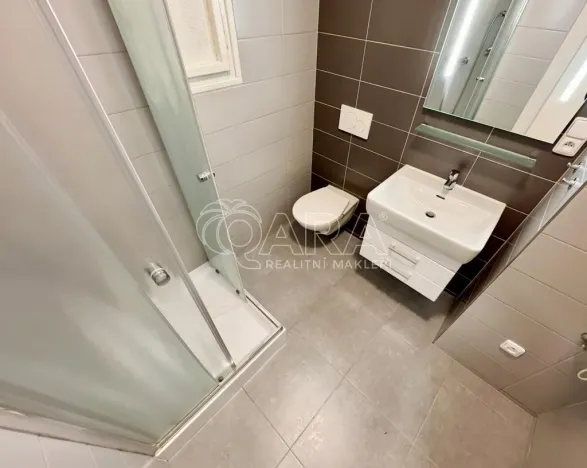 Pronájem bytu 2+kk, Praha - Bubeneč, náměstí Interbrigády, 41 m2