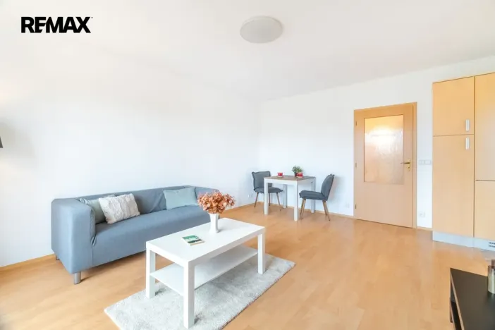 Prodej bytu 2+kk, Vestec, Ve Stromkách, 45 m2