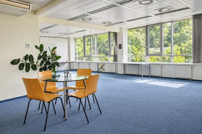 Pronájem kanceláře, Praha - Dejvice, Evropská, 55 m2