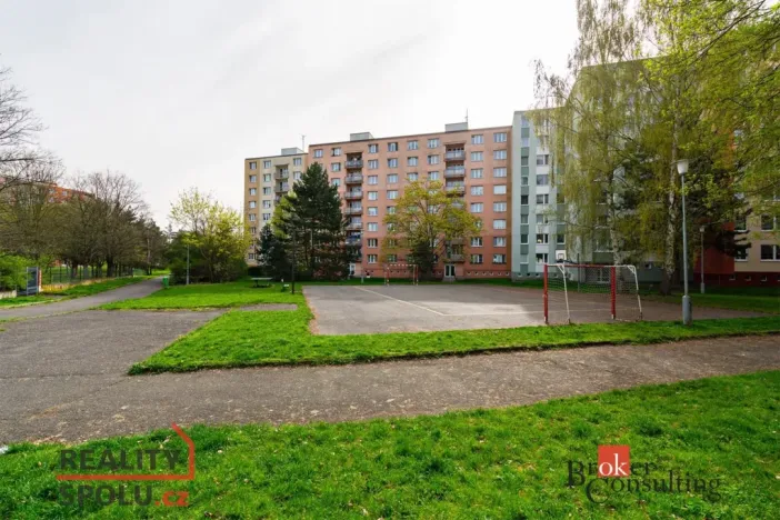 Prodej bytu 1+1, Plzeň - Severní Předměstí, Komenského, 33 m2