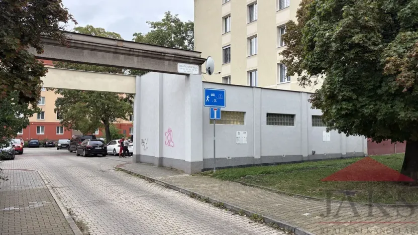 Prodej garáže, Plzeň, Francouzská třída, 26 m2