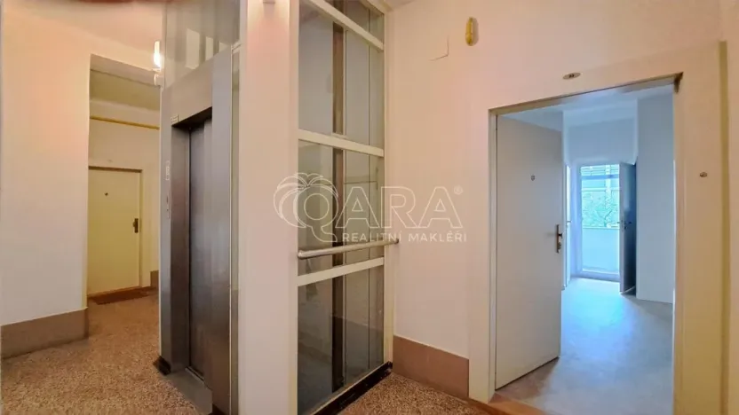 Pronájem bytu 2+kk, Praha - Holešovice, Komunardů, 49 m2
