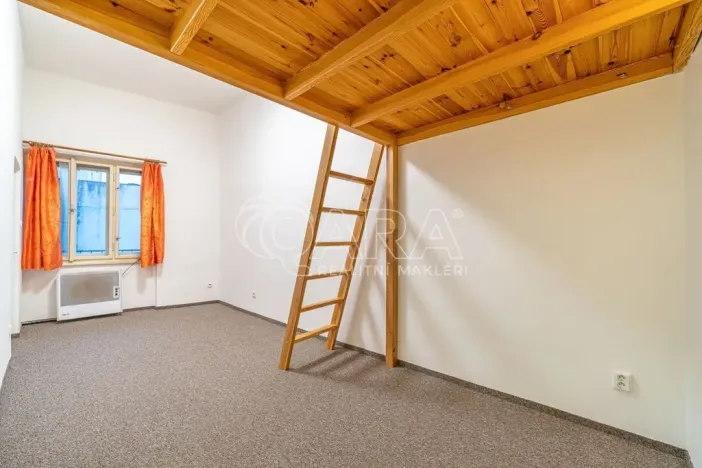 Pronájem bytu 1+kk, Dřevohryzy, 27 m2