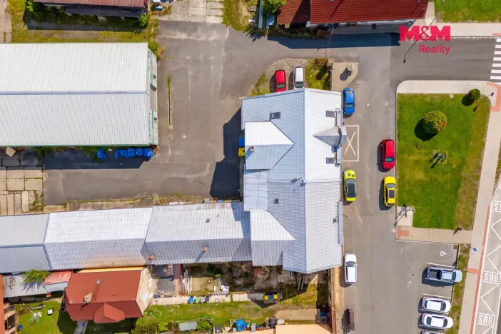 Pronájem obchodního prostoru, Křinec, Náměstí, 439 m2