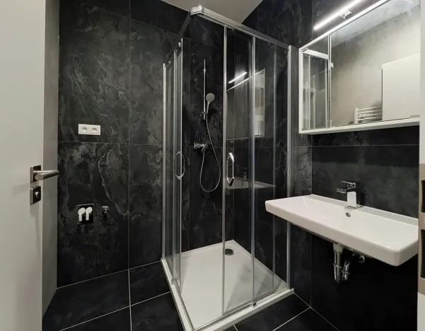 Pronájem bytu 1+kk, Brno, Komárovská, 28 m2
