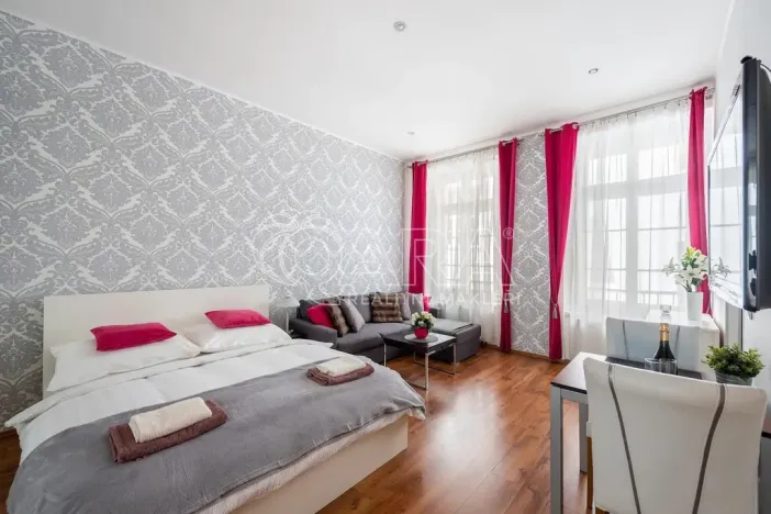 Pronájem bytu 1+kk, Praha - Nové Město, Růžová, 39 m2