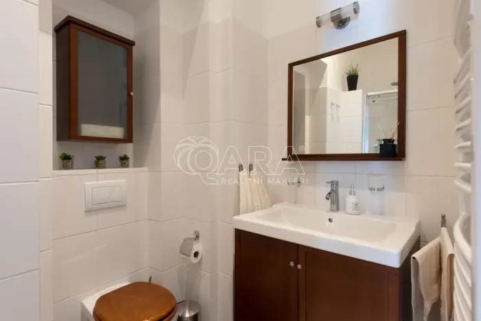Pronájem bytu 1+kk, Praha - Nové Město, Růžová, 39 m2