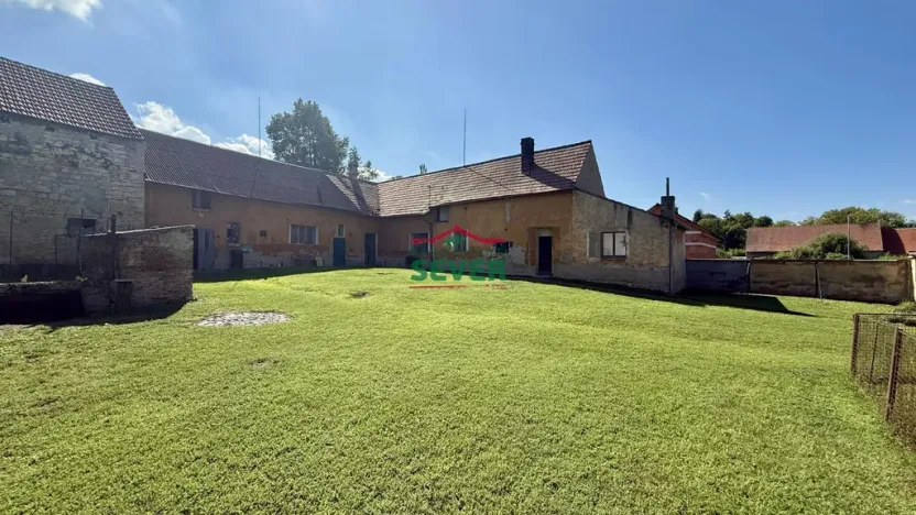 Prodej rodinného domu, Křesín - Levousy, 241 m2