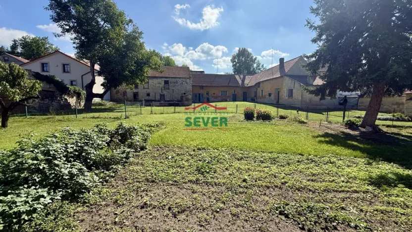 Prodej rodinného domu, Křesín - Levousy, 241 m2