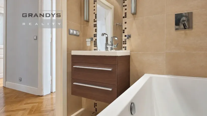 Pronájem bytu 3+1, Praha - Bubeneč, Čechova, 104 m2