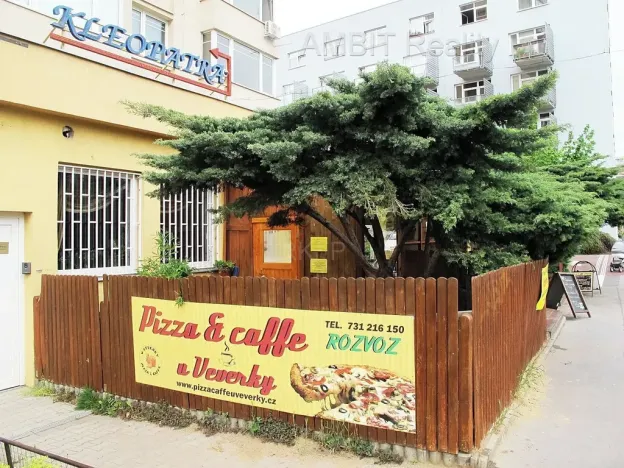 Pronájem bytu 1+1, Praha - Troja, Olštýnská, 37 m2