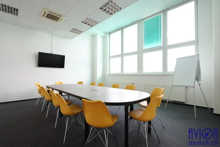 Pronájem kanceláře, Praha - Modřany, Mezi vodami, 400 m2