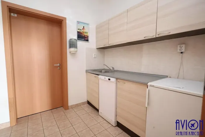 Pronájem kanceláře, Praha - Modřany, Mezi vodami, 400 m2