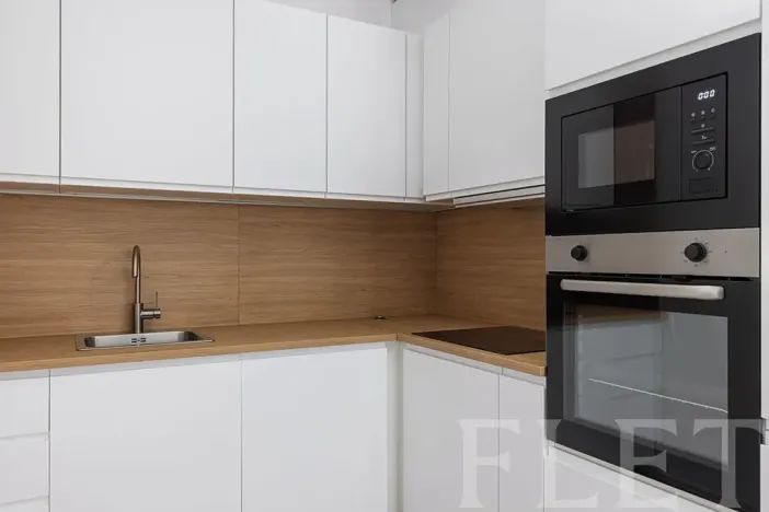 Pronájem bytu 2+kk, Praha - Karlín, Křižíkova, 49 m2