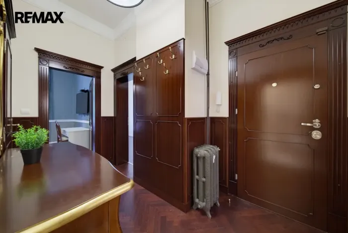 Prodej bytu 2+1, Karlovy Vary, nábřeží Jana Palacha, 65 m2