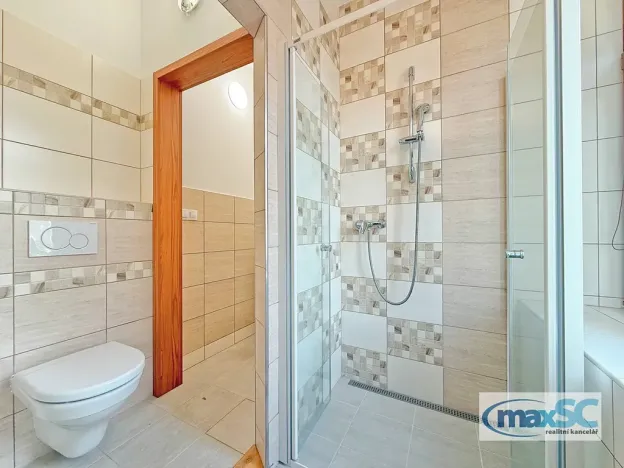 Prodej vícegeneračního domu, Holice, Hradecká, 226 m2