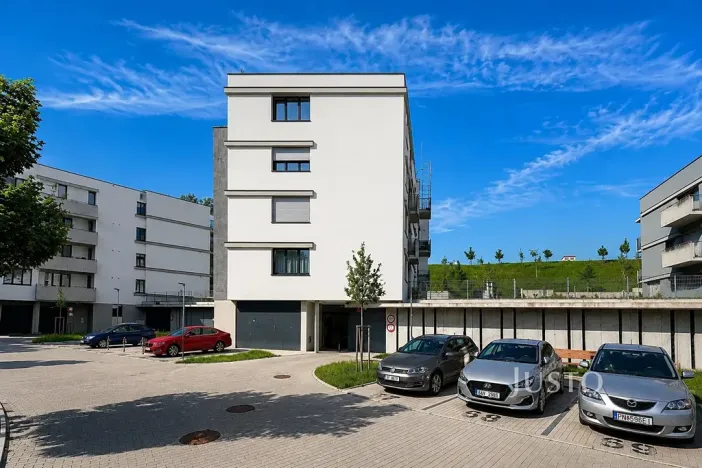 Prodej garážového stání, Libčice nad Vltavou, Pod Hliníkem, 13 m2