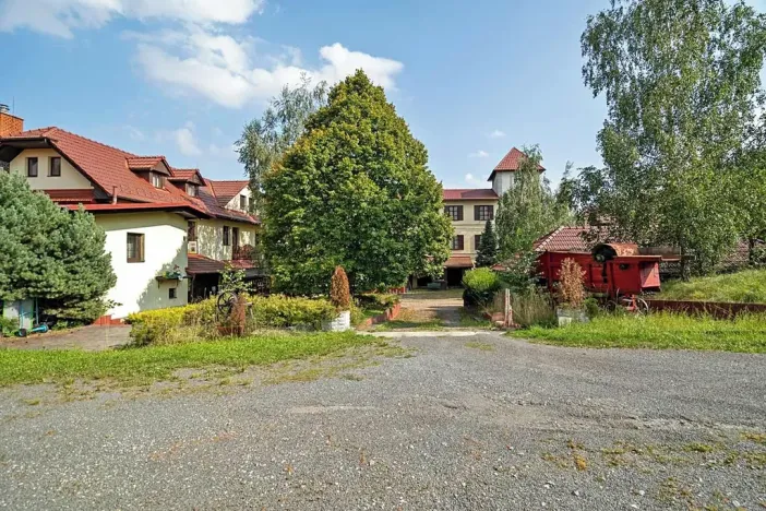 Dražba ubytování, Všechovice, 2500 m2