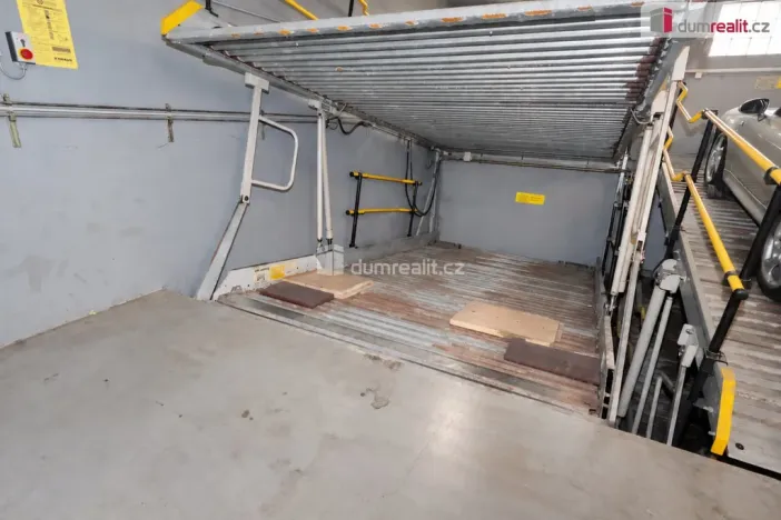 Prodej garáže, Praha - Vršovice, Holandská, 14 m2
