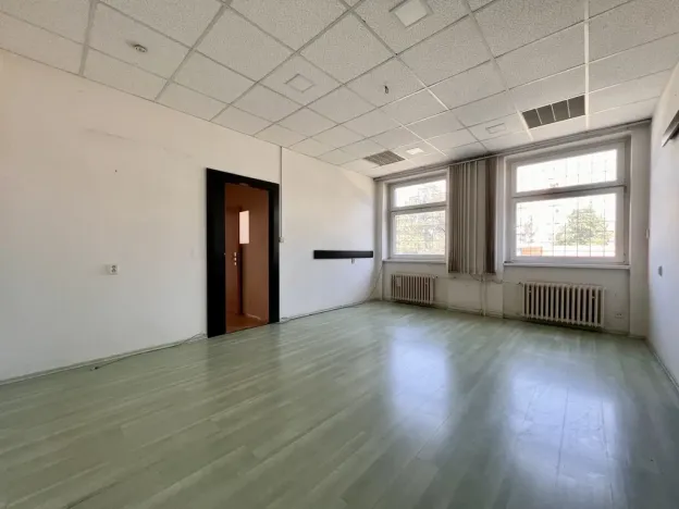 Pronájem kanceláře, Brno, Juliánovské náměstí, 98 m2