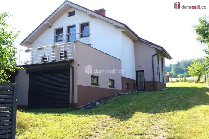 Pronájem rodinného domu, Bystřice - Ouběnice, 300 m2