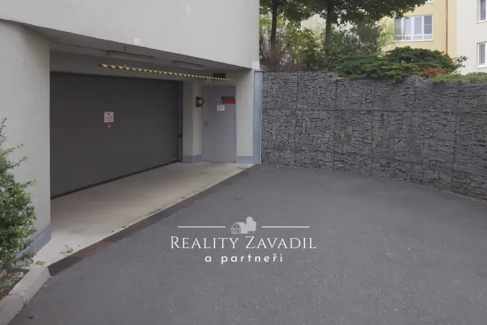 Prodej garáže, Praha - Kyje, Pelušková, 13 m2