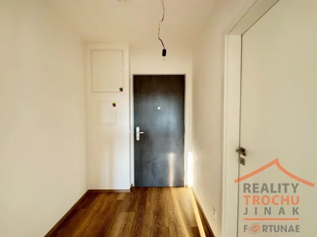 Prodej bytu 2+kk, Hradec Králové, Pod Zámečkem, 43 m2