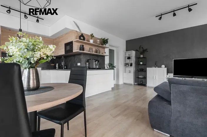 Prodej bytu 2+kk, Kolín, Zásmucká, 64 m2