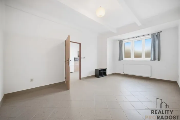 Pronájem bytu 2+kk, Pardubice, Pernerova, 55 m2