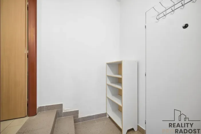 Pronájem bytu 2+kk, Pardubice, Pernerova, 55 m2