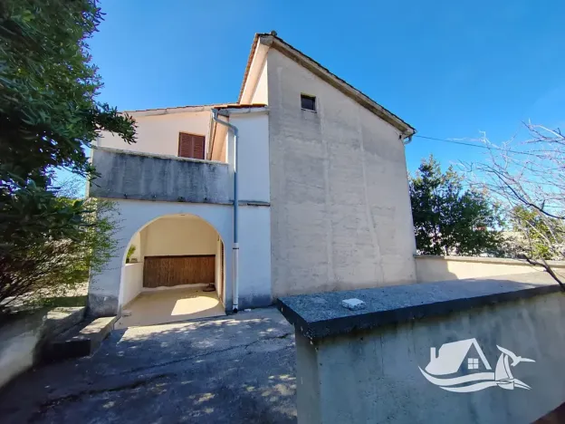 Prodej vícegeneračního domu, Njivice, Chorvatsko, 130 m2
