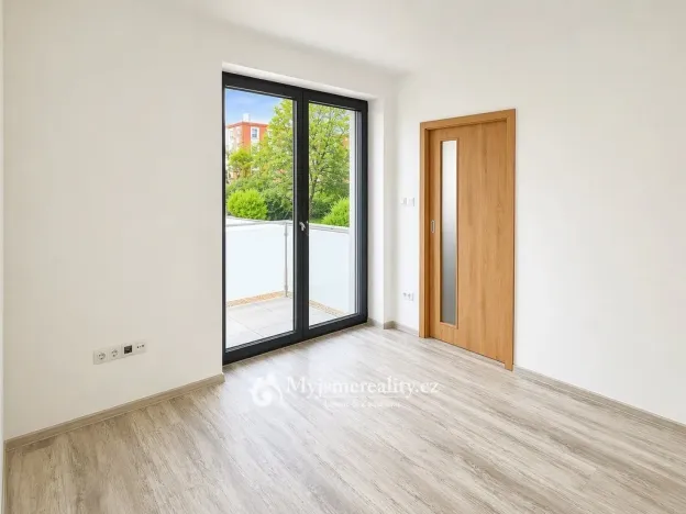 Pronájem bytu 2+kk, Znojmo, Jarošova, 40 m2