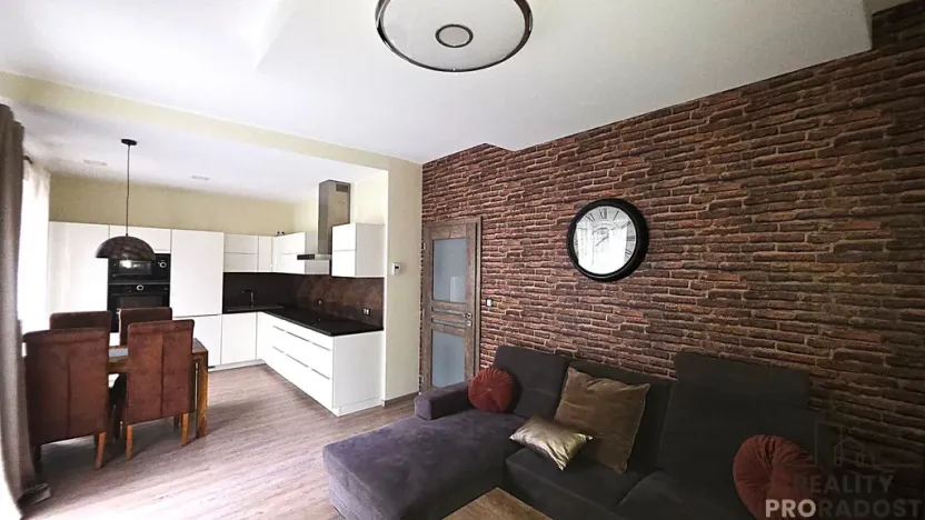 Pronájem bytu 2+kk, Brno, Křenová, 4970 m2