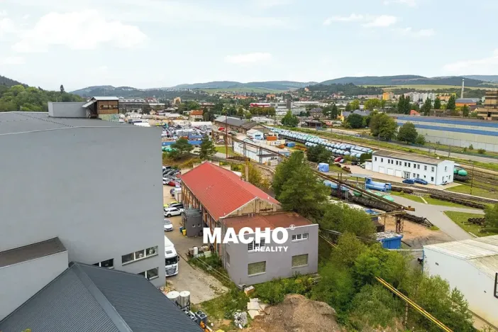 Pronájem výrobních prostor, Králův Dvůr, Tovární, 400 m2