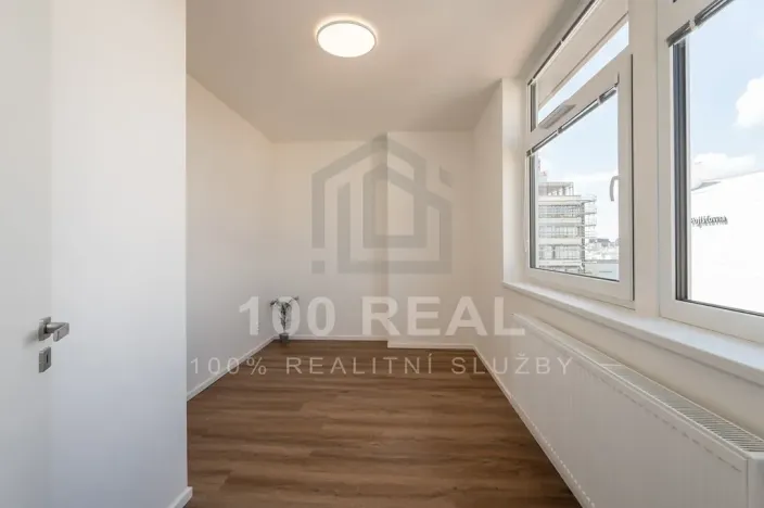 Pronájem bytu 2+kk, Pardubice, třída Míru, 44 m2
