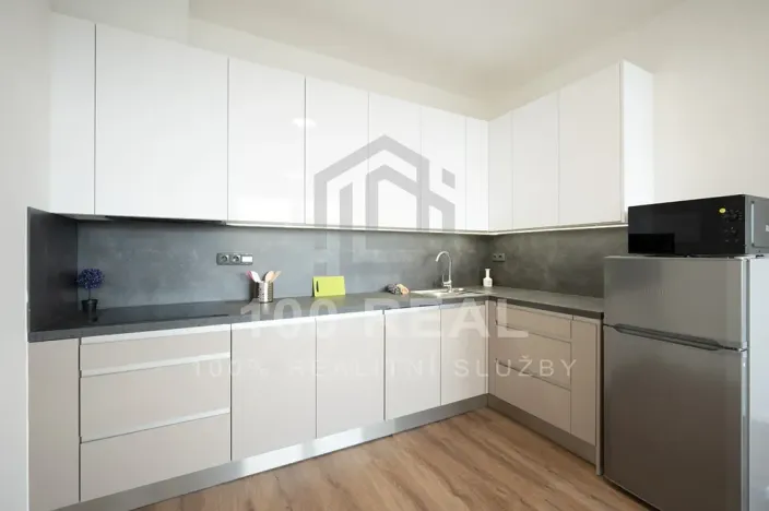 Pronájem bytu 2+kk, Pardubice, třída Míru, 53 m2