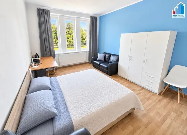 Prodej bytu 3+kk, Plzeň - Jižní Předměstí, náměstí Míru, 73 m2