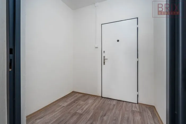 Prodej bytu 1+kk, Praha, Vavřenova, 28 m2
