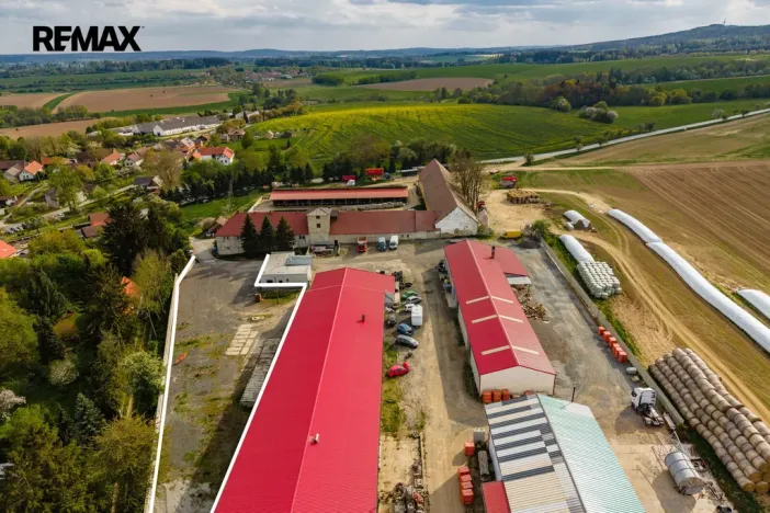 Pronájem skladu, Buřenice, 1400 m2