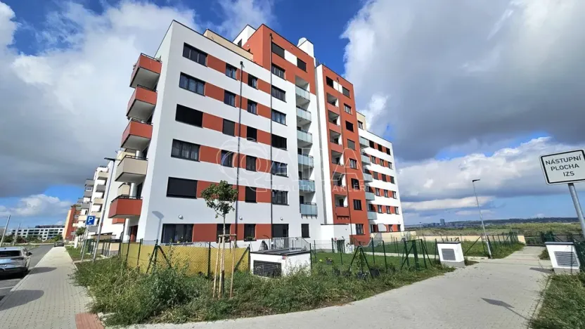 Pronájem bytu 2+kk, Praha - Hlubočepy, Fabiánové, 42 m2