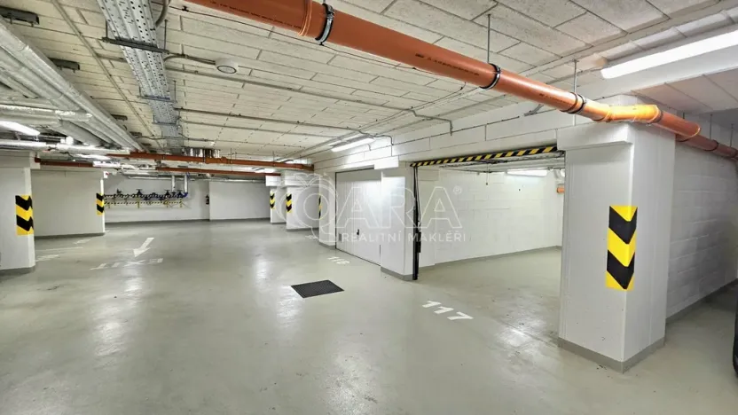 Pronájem bytu 2+kk, Praha - Hlubočepy, Fabiánové, 42 m2
