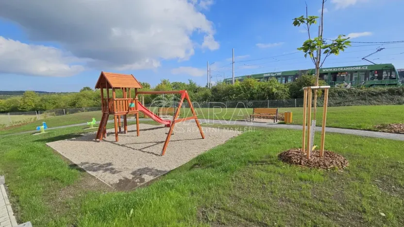 Pronájem bytu 2+kk, Praha - Hlubočepy, Fabiánové, 42 m2