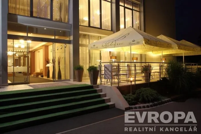 Pronájem restaurace, Plzeň, okres plzeň-město, 245 m2