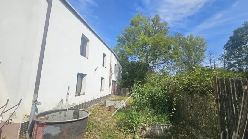 Prodej výrobních prostor, Býčkovice - Velký Újezd, 700 m2