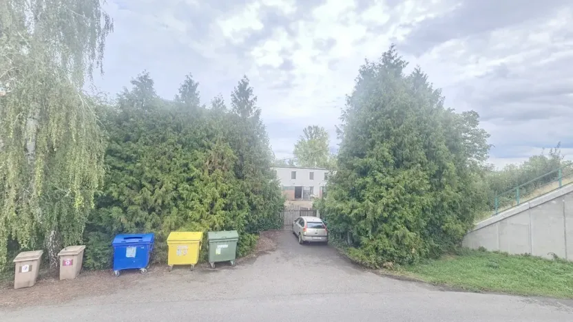 Prodej výrobních prostor, Býčkovice - Velký Újezd, 700 m2