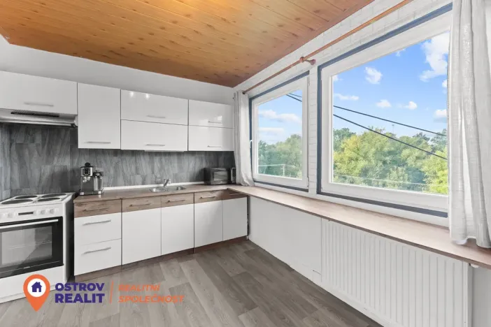 Prodej bytu 3+1, Horní Loděnice, 63 m2