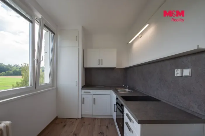 Pronájem bytu 1+1, Hradec Králové - Moravské Předměstí, Sezemická, 33 m2
