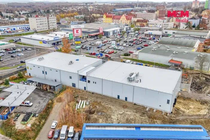 Pronájem výrobních prostor, Cheb, Karlova, 2200 m2