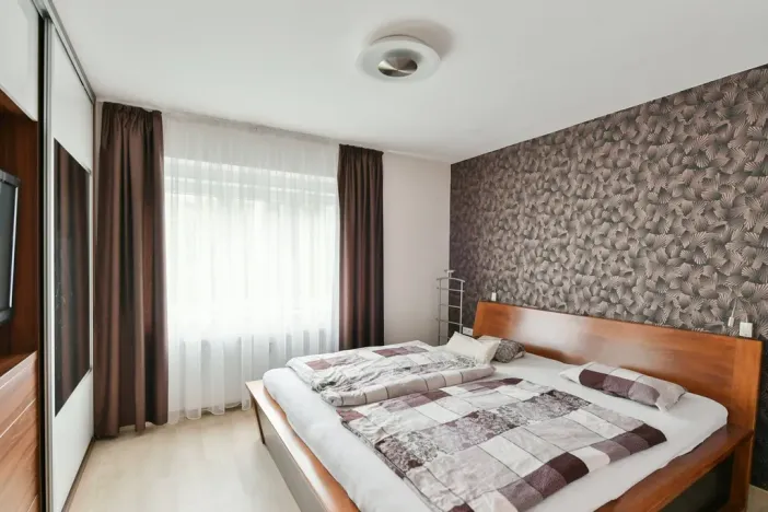 Pronájem bytu 2+1, Praha - Bubeneč, Národní obrany, 74 m2