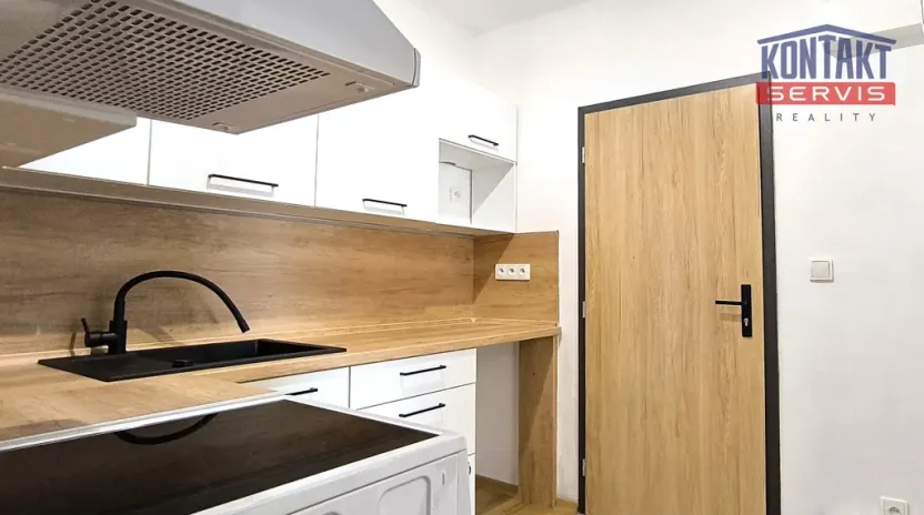Pronájem bytu 1+1, Písek, Táborská, 27 m2